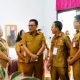 Walikota Bitung, Ir Maurits Mantiri MM bersama Kadis Pendidikan dan Kebudayaan Kota Bitung, Fonny Tumundo SPd MPd tinjau Asesmen Nasional di SMP Negeri 6 Bitung. Foto: Istimewa