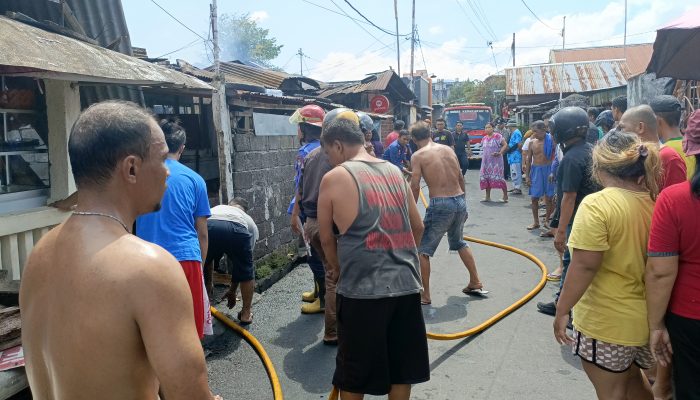 Si Jago Merah Lahap Sejumlah Rumah Di Lorong LOS Malayang Kota Manado