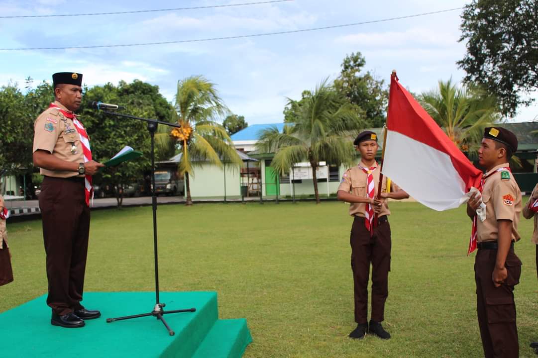 Letkol Czi. Hanif Tupen ST MIP saat melantik Pengurus Dewan Saka Wira Kartika pangkalan Santiago Kodim 1310/Bitung masa bakti tahun 2023-2025. (Foto: Istimewa)