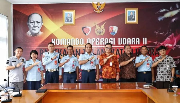Danlanud Marsma Ramot Sinaga Terima Kunjungan Kadisperkimtan Sulut di Mako Lanud Sam Ratulangi