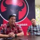 Ketua Badan Pemenangan Pemilu PDIP Sulawesi Utara (Sulut), Drs Steven OE Kandouw bersama Sekretaris DPD PDIP Sulut Reza Rumambi saat jumpa pers di Kantor DPD PDIP Sulut lama, Senin (15/1/2024). Istimewa