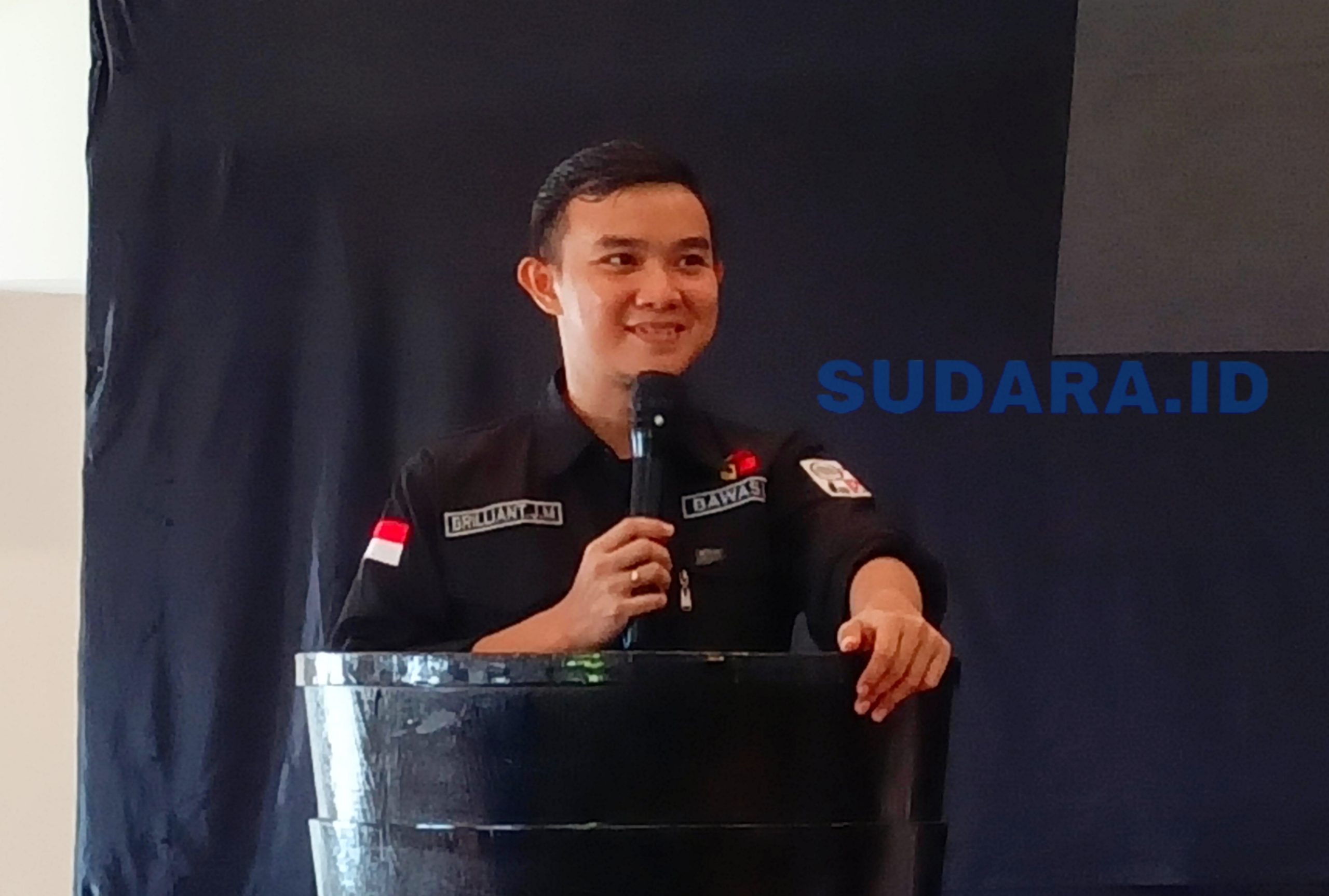 Ketua Bawaslu Manado Brilliant Maengko.