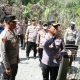 Foto: Kapolda meninjau beberapa lokasi yang terdampak erupsi Gunung Ruang (Dok: Istimewah)