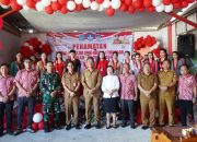 Bupati FDW Hadiri Penamatan Siswa di SMK N 1 Tumpaan