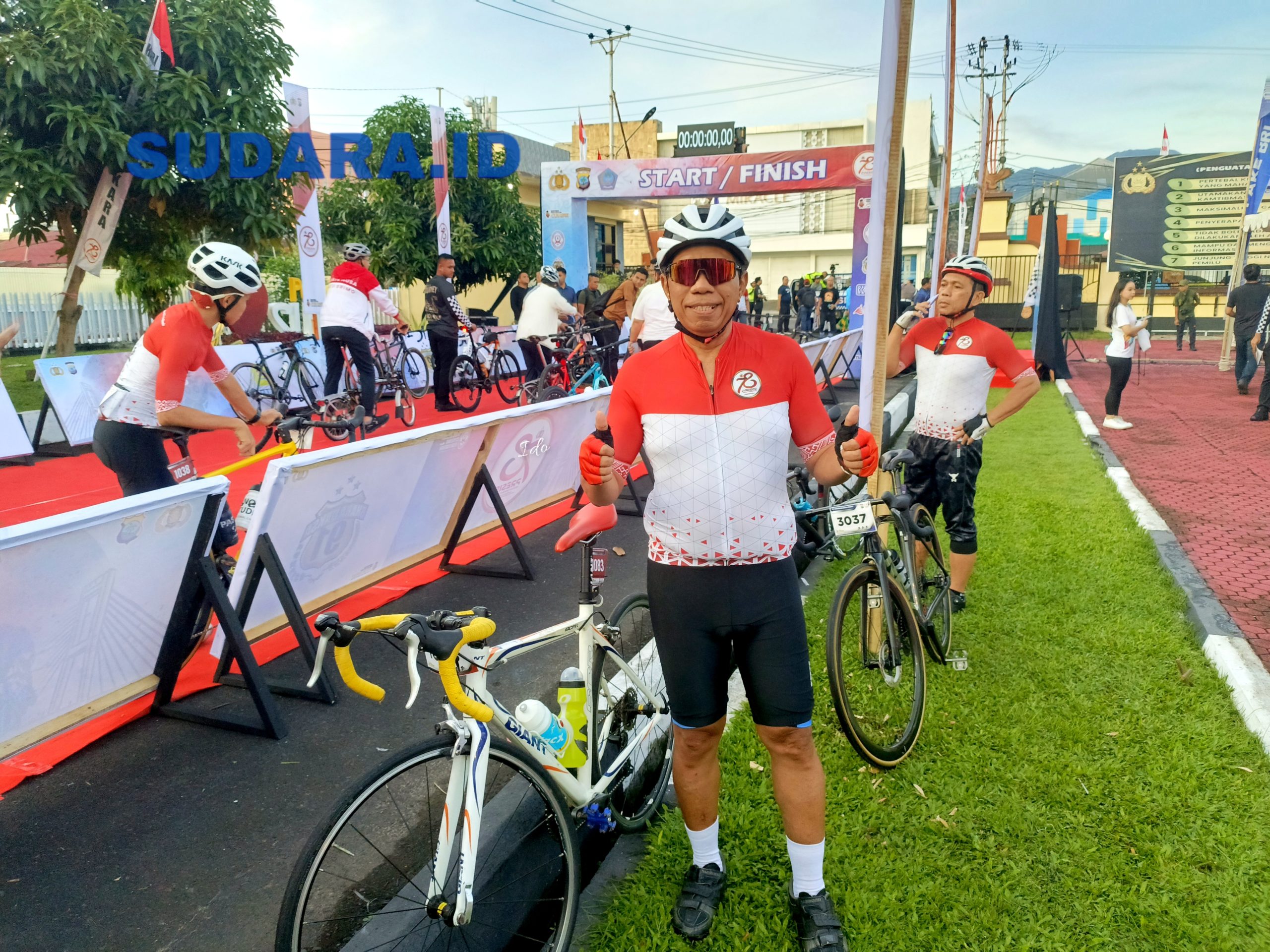 Apoteker Gerald Christian Parera saat kegiatan Gowes Presisi Polda Sulut 2024, Sabtu (29/6/2024). (Foto: SUDARA.ID)