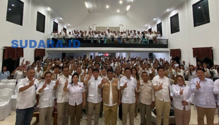 Disaksikan Yulius Selvanus, Randito Maringka Lantik 850 Pengurus Ranting DPC Gerindra Bitung 