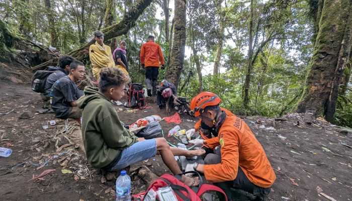 Basarnas Manado Kembali Menolong Pendaki di Gunung Klabat Akibat Alami Cedera
