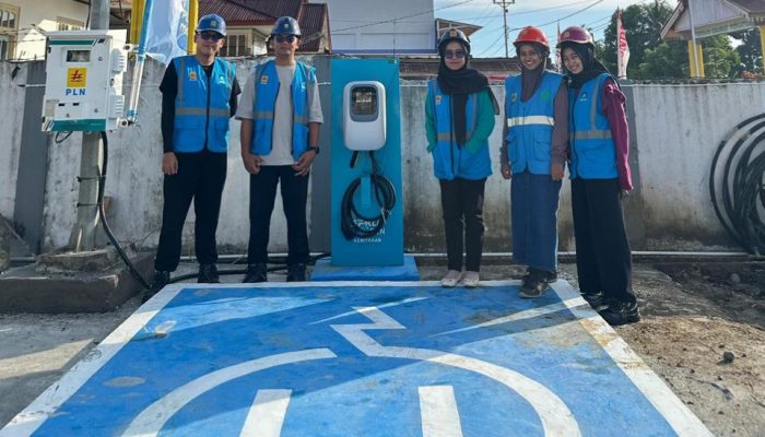 PLN UP3 Luwuk Luncurkan SPKLU Kendaraan Listrik Pertama di Kabupaten Banggai