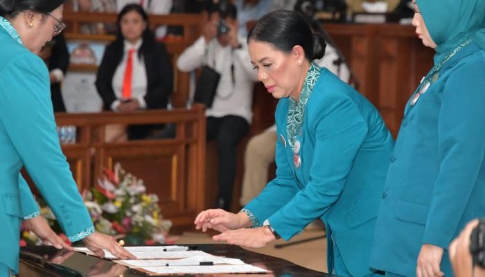 Ny. Ellen Honandar Sondakh Dilantik Sebagai Ketua TP-PKK Kota Bitung 2025-2030