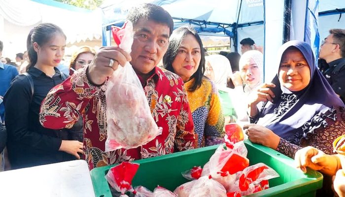 Gerakan Pangan Murah (GPM) Jelang Idul Fitri, Yulius Selvanus: Monitor dan Awasi Harga Pangan