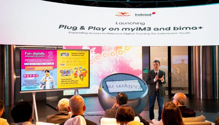 Indosat dan Wadhwani Foundation Hadirkan Pelatihan Berbasis AI untuk 7,4 Juta Pencari Kerja Indonesia