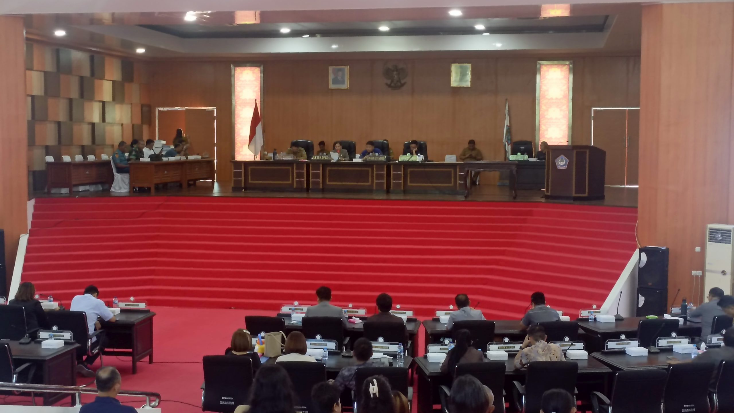 Rapat Paripurna DPRD Kota Bitung, Senin (16/6/2025).