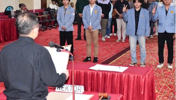 Rektor UNSRAT Lantik Ketua dan Wakil BEM, Dorong Solidaritas Mahasiswa Antar Fakultas