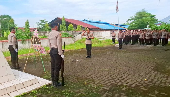 HUT Bhayangkara ke-79, Polres Bitung Gelar Upacara Ziarah Rombongan di TMP Kadoodan