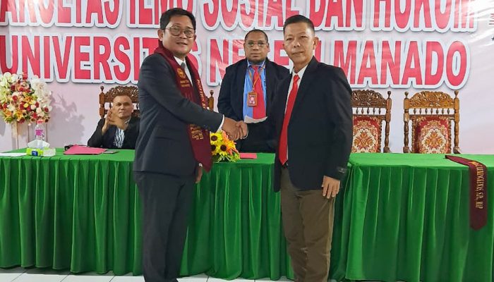 Tesis Smart City Lulus Uji Program Magister Unima, Sekda Bitung Rudy Theno Raih Predikat Cumlaude