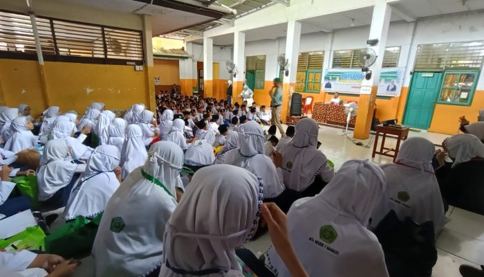 Ekoteologi di MTS Negeri Manado Berbaur bersama Genpi