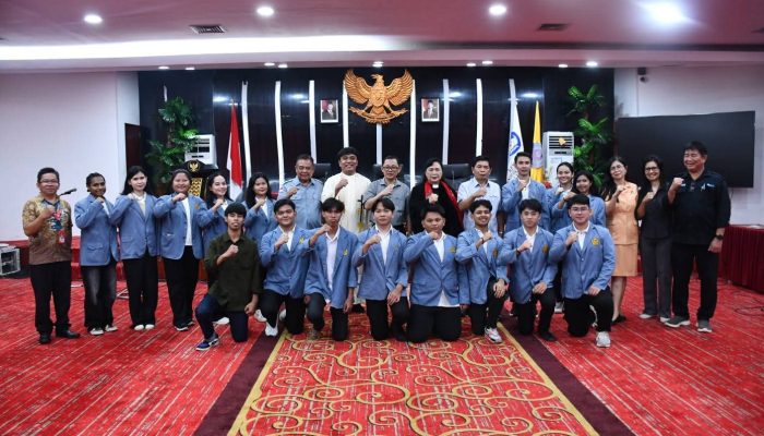 Rektor Unsrat Lantik Pengurus Baru Sejumlah UKM, Dorong Mahasiswa Seimbang Antara Akademik dan Organisasi