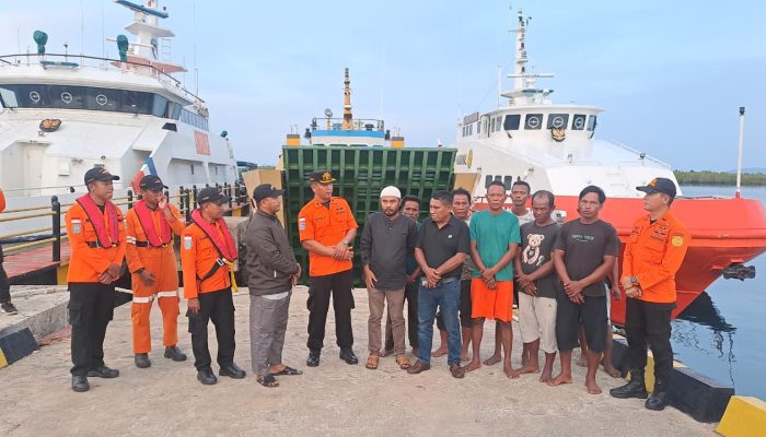 Basarnas Sulut Berhasil Evakuasi 7 ABK Kapal Tenggelam di Perairan Pulau Lembeh