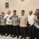 Pertemuan Gubernur Sulut, Yulius Selvanus Komaling (YSK) dengan Wamendes, Ahmad Riza Patria, bahas solusi listrik 24 jam di Kabupaten Kepulauan Talaud. (Foto: Istimewa)