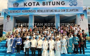 Sesi foto bersama usai Upacara HUT ke-35 Kota Bitung. (Foto: Pemkot Bitung)