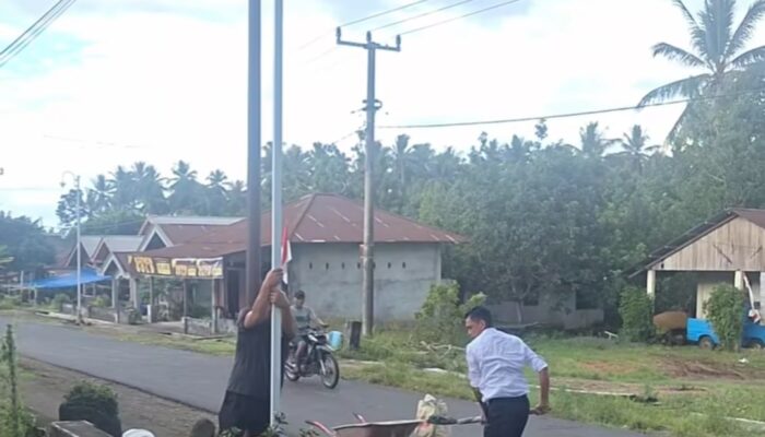 Pemdes Radey Pasang Lampu Penerangan Jalan