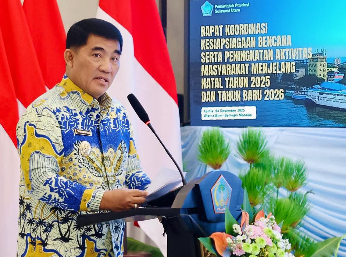 Gubernur Sulawesi Utara, Mayjen TNI (Purn) Yulius Selvanus SE, saat gelar Rapat Koordinasi Kesiapsiagaan Bencana dan Peningkatan Aktivitas Masyarakat di Wisma Negara Bumi Beringin Manado hari ini, Kamis (4/12/2025).