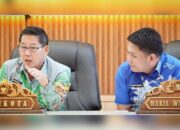 Walikota Bitung, Hengky Honandar SE dan Wakil Walikota Randito Maringka, saat gelar Rapat EPRA tahun 2025.