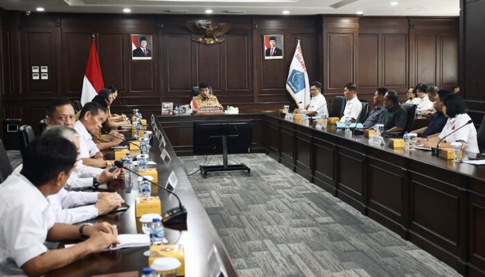 Arahan Gubernur Sulut Yulius Selvanus agar BUMD Jadi Motor Penggerak Perekonomian Daerah