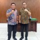 Ketua KONI Manado terpilih, dr. Richard Sualang (kanan), saat bersilaturahmi dengan Ketua KONI Sulut, Brigjen TNI (Purn) B Jerry Waleleng (kiri). (Foto: Istimewa)