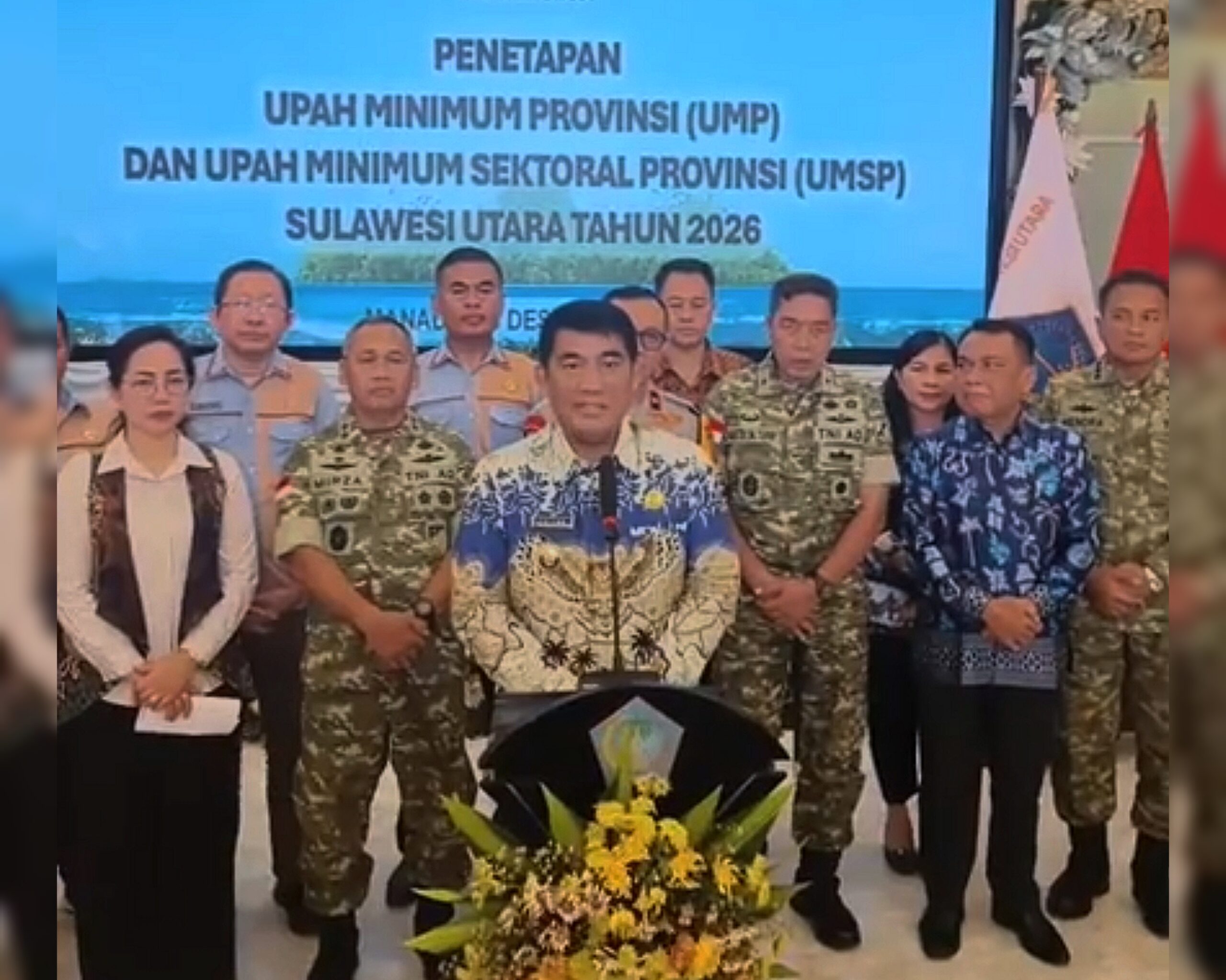 Gubernur Sulawesi Utara, Mayjen TNI (Purn) Yulius Selvanus SE, saat momen pengumuman UMP dan UMSP Sulut tahun 2026. (Foto: Istimewa)