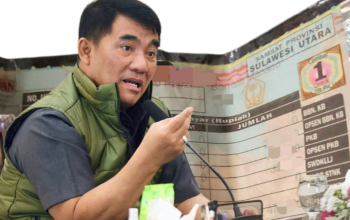 Gubernur Sulut, Yulius Selvanus.