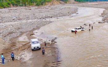 Pendistribusian bantuan genset ke wilayah terdampak bencana di Aceh.