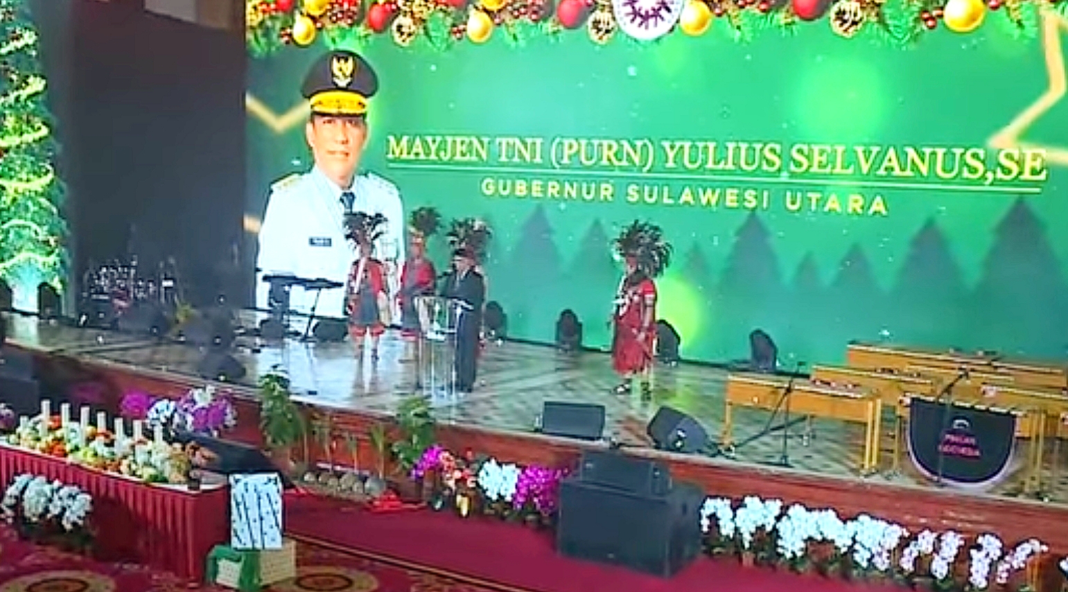 Gubernur Sulut, Yulius Selvanus saat menyampaikan sambutan pada acara Natal dan Kunci Taong Kerukunan Keluarga Kawanua.