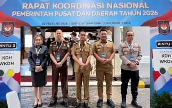 Kapolres Bitung, AKBP Albert Zai SIK MH (paling kanan) bersama Walikota Bitung, Hengky Honandar SE dan Wakil Walikota Randito Maringka S.Sos, beserta Kajari Bitung, Krisna Pramono SH; dan Ketua DPRD Bitung, Vivi J Ganap SE, di Rakornas Pemerintah Pusat dan Daerah 2026, SICC Sentul, Bogor, Jawa Barat, Senin (2/2/2026).