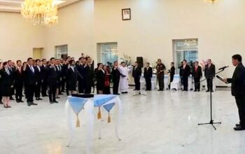 Gubernur Sulut Yulius Selvanus saat melantik dan mengambil sumpah jabatan para pejabat baru di lingkungan Pemerintah Provinsi Sulawesi Utara. (Foto: Ist)