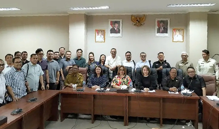 RDP Komisi II DPRD Sulut dengan Dealer Kendaraan Bermotor. (Foto: Ist)