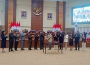 SAH! Pemprov dan DPRD Sulawesi Utara resmi menyepakati Ranperda RTRW 2025-2044 dalam Rapat Paripurna, Selasa (24/2/2026). (Foto: Ridho L Tobing)