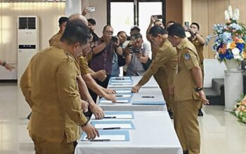 Penandatanganan Pakta Integritas di Lingkungan Pemerintah Kota Bitung di Ruang SH Sarundajang, Kantor Walikota Bitung, Selasa (24/2/2026). (Foto: Ist)