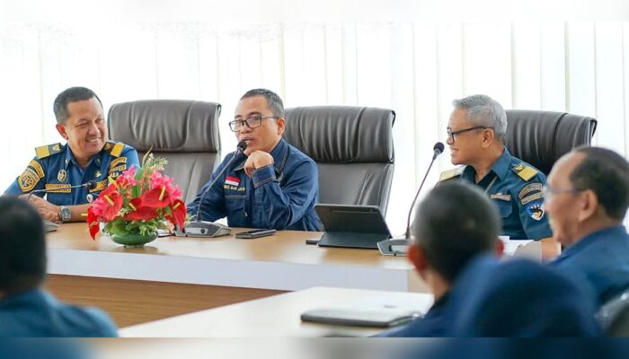 Pantau Kesiapan Arus Mudik, Senator Stefanus Liow Tinjau PELNI dan KSOP Bitung