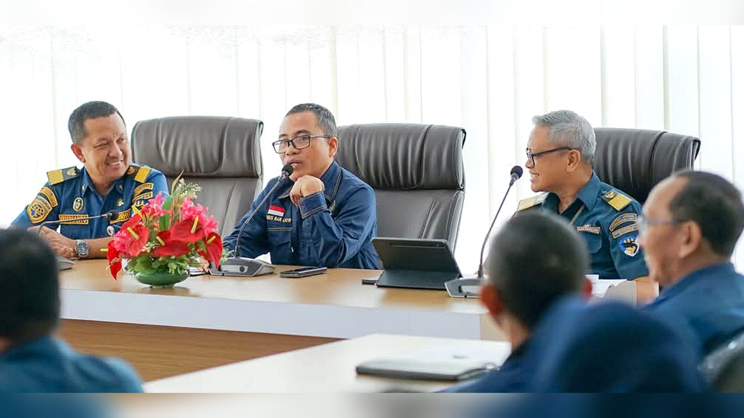 Anggota Komite II DPD RI, Senator Ir Stefanus BAN Liow MAP, saat melakukan kunjungan kerja di KSOP Kelas I Bitung. (Foto: Ist)