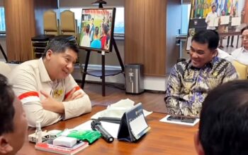 Gubernur Sulut, Mayjen TNI (Purn) Yulius Selvanus SE (kanan) saat melakukan pertemuan bersama Menteri PKP, Maruarar Sirait. (Foto: Ist)