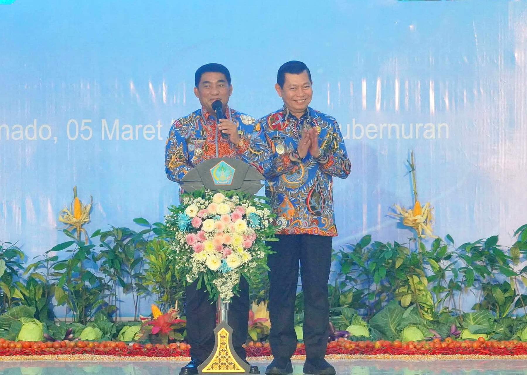 Gubernur Sulawesi Utara, Mayjen TNI (Purn) Yulius Selvanus SE (kiri) bersama Wakil Gubernur, Dr. J Victor Mailangkay SH MH (kanan). (Foto: Ist)