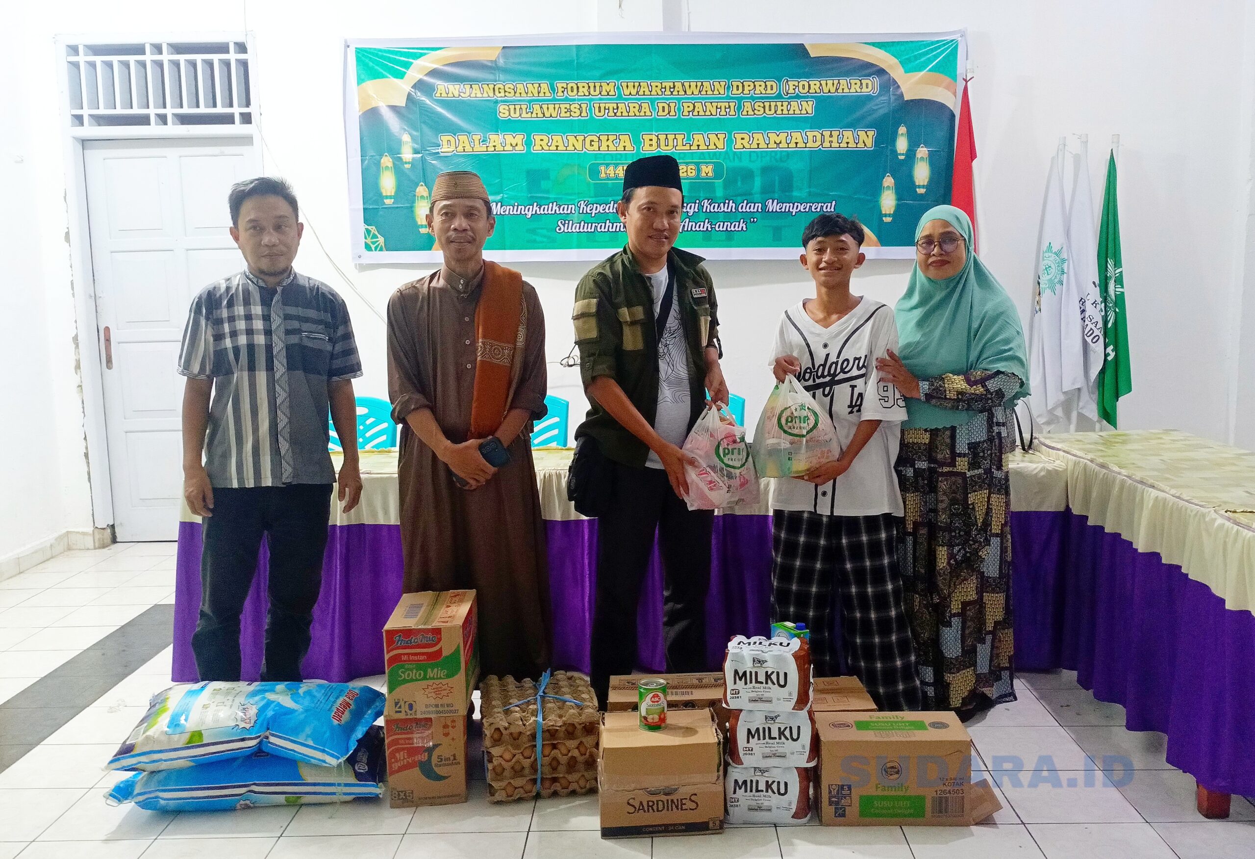 Anjangsana Forward Sulut di Panti Asuhan Darussaadah Manado. (Foto: Ridho L Tobing)