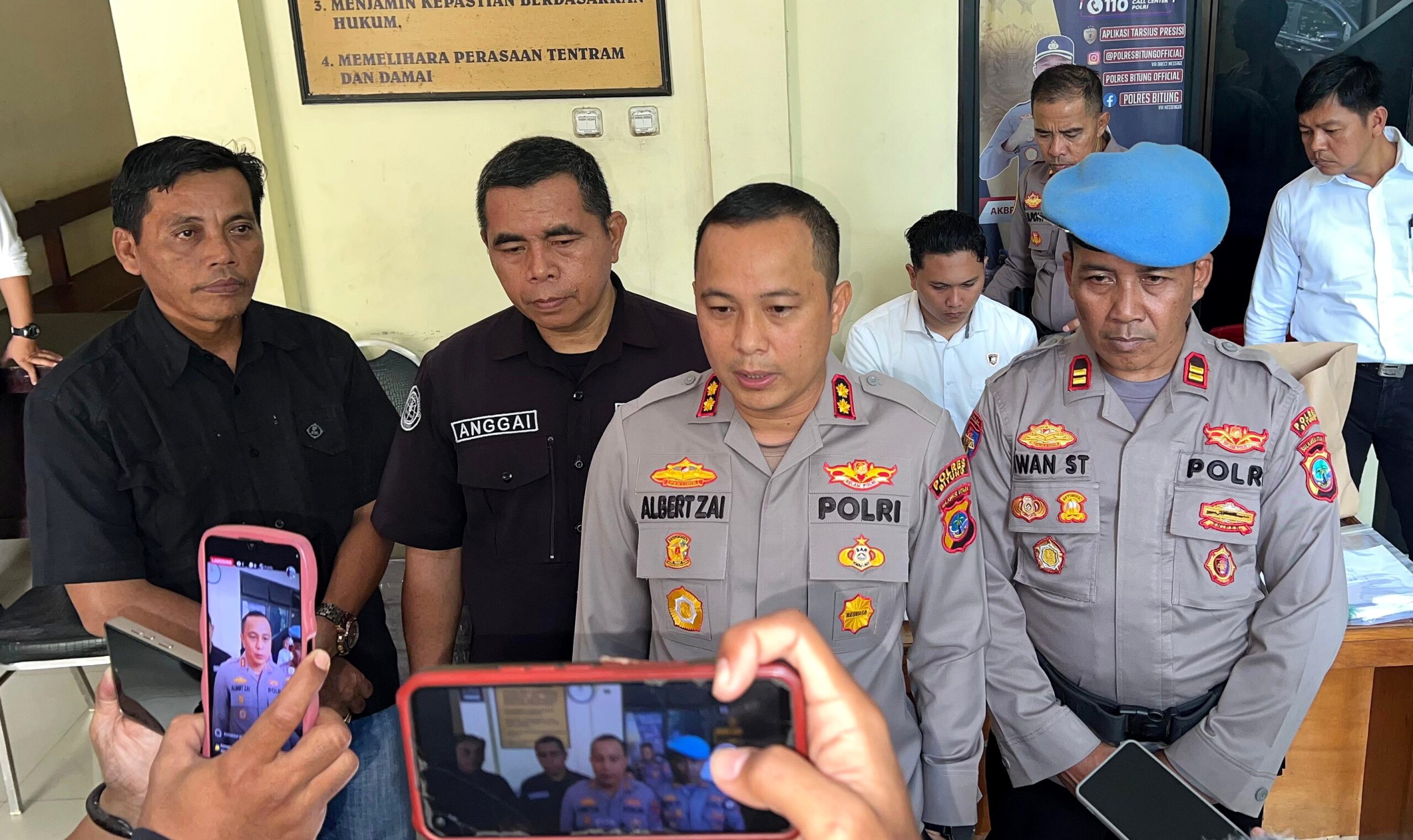 Konferensi pers bentrok Empang-Sarikelapa. (Foto: Ist)