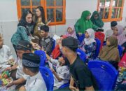 Ketua TP PKK Kota Bitung, Ny. Ellen Honandar SE, saat kegiatan Bakti Sosial dalam rangka HKG PKK ke-54. (Foto: Ist)