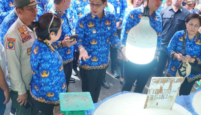 Jelang Idulfitri, Walikota Hengky Honandar Sidak Pasar di Bitung: Pastikan Stok dan Harga Pangan Terkendali