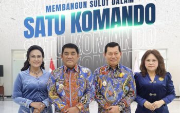 Gubernur Sulut, Mayjen TNI (Purn) Yulius Selvanus SE didampingi Ketua TP PKK Sulut, Ny. Anik Yulius Selvanus, bersama Wakil Gubernur Sulut, Dr J Victor Mailangkay SH MH didampingi Wakil Ketua TP-PKK Sulut, Ny. Dr Merry E Mailangkay Kalalo SH MH. (Foto: Ist)