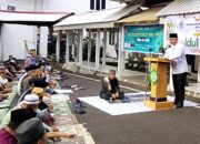 Wakil Walikota Bitung, Randito Maringka S Sos, saat menyampaikan kata sambutan dalam gelar Sholat Idulfitri 1447 warga Muhammadiyah Bitung, di Halaman Kantor DPRD Kota Bitung, Jumat (20/3/2026). (Foto: Ist)