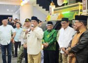 Gubernur Sulut, Yulius Selvanus Komaling (YSK) saat akan melepas iringan peserta Pawai Takbiran Idulfitri 1447 Hijriah dari Lobi Kantor Gubernur Sulut, Jumat (20/3/2026). (Foto: Ist)