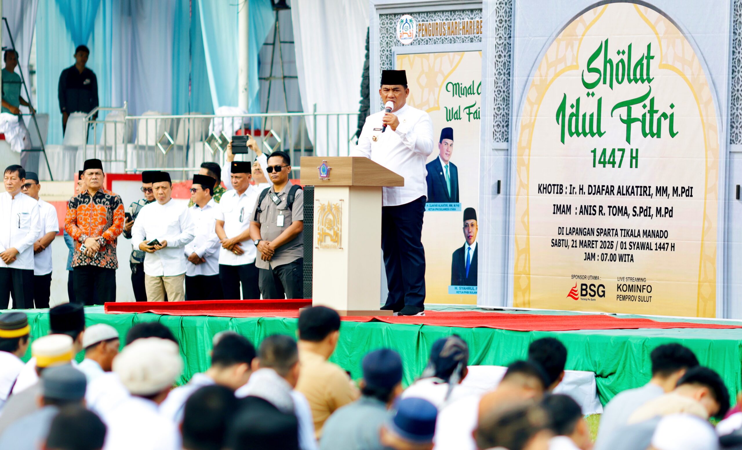 Gubernur Sulut, Mayjen TNI (Purn) Yulius Selvanus SE, saat menghadiri Ibadah Sholat Id di Lapangan Sparta Tikala, Manado, Sabtu (21/3/2026). (Foto: untuk SUDARA.ID)
